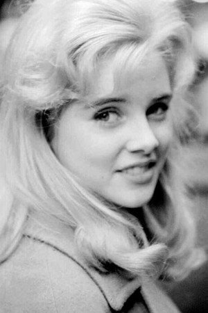Photo of Sue Lyon from the Latest Netflix gallery