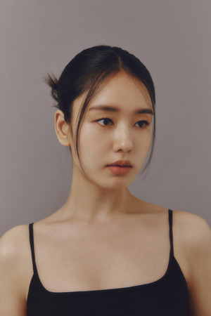 Ahn Eun-jin photo