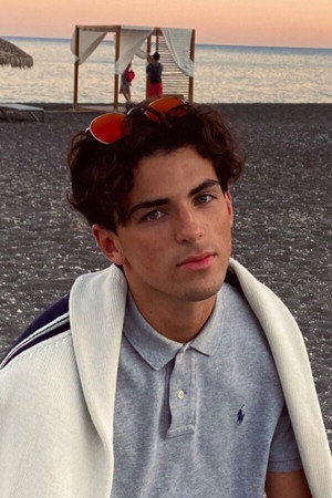 Photo of Francis Connelly from the Latest Netflix gallery