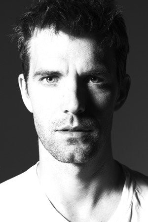 Lucas Bryant photo