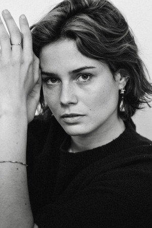 Photo of Malou Mullier from the Latest Netflix gallery