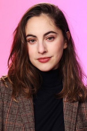 Photo of Madeline Weinstein from the Latest Netflix gallery