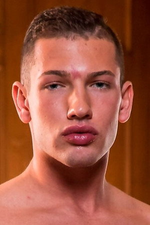 Photo of Hunter Smith from the Latest Netflix gallery