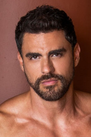 Photo of Kyle Fox from the Latest Netflix gallery