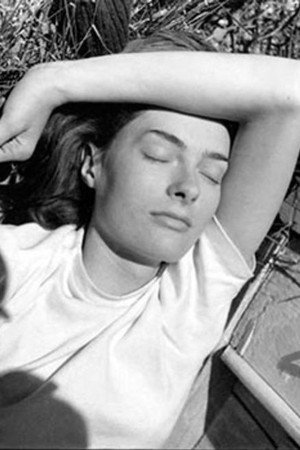Photo of Doe Avedon from the Latest Netflix gallery