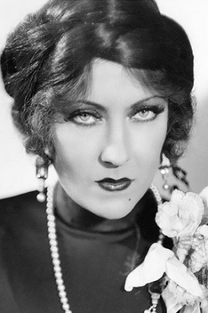 Gloria Swanson photo
