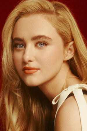 Photo of Kathryn Newton from the Latest Netflix gallery