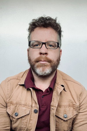 Photo of Kevin Hartford from the Latest Netflix gallery