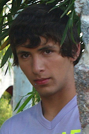 Photo of Simon Levi from the Latest Netflix gallery