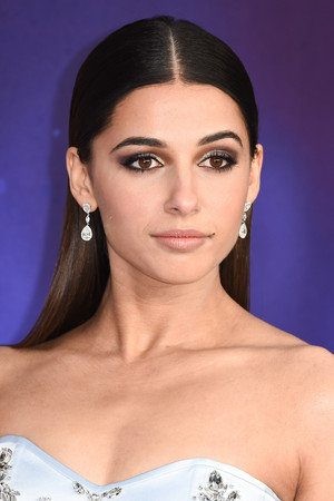 Photo of Naomi Scott from the Latest Netflix gallery