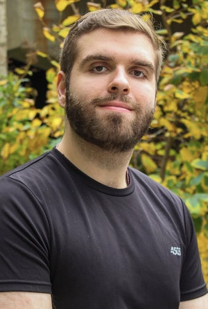 Photo of Chris Pocchia from the Latest Netflix gallery