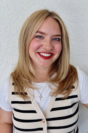 Photo of Ava Donahue from the Latest Netflix gallery