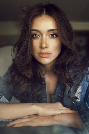 Photo of Claudia Bouza from the Latest Netflix gallery