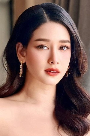 Photo of Amena Pinit from the Latest Netflix gallery