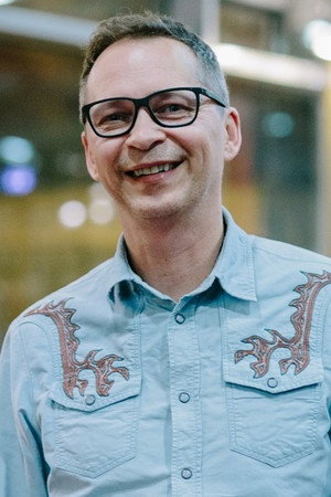 Photo of Chris Raiber from the Latest Netflix gallery