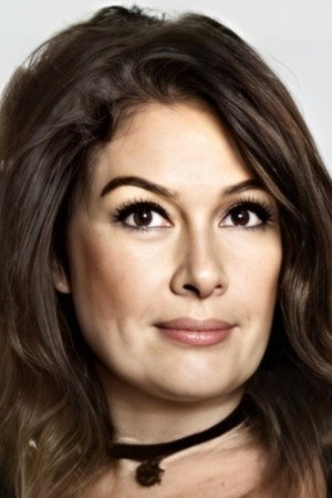 Photo of Zeynep Gülmez from the Latest Netflix gallery