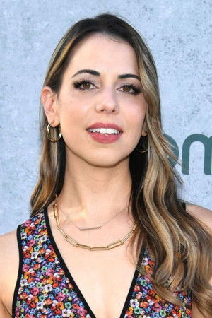 Laura Bailey photo