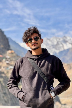 Photo of Ali Raza from the Latest Netflix gallery