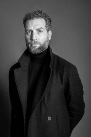 Photo of Mauro Cardinali from the Latest Netflix gallery