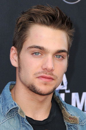 Dylan Sprayberry photo