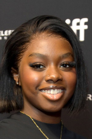 Photo of Médina Diarra from the Latest Netflix gallery