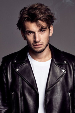Photo of Thomas Hayes from the Latest Netflix gallery