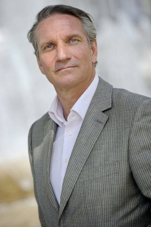 Photo of Peter Blok from the Latest Netflix gallery