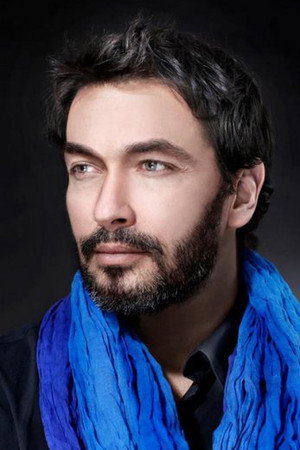 Photo of David Proux from the Latest Netflix gallery