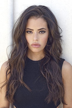 Chloe Bridges photo