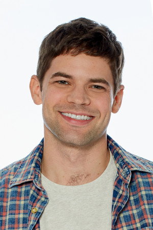 Jeremy Jordan photo