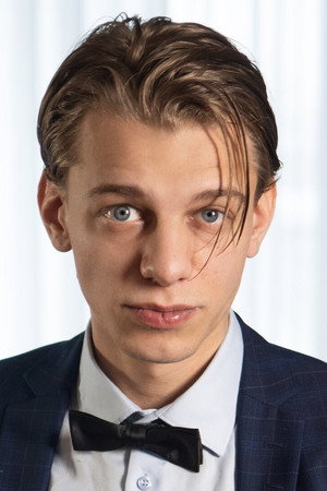Photo of Leo Louis from the Latest Netflix gallery