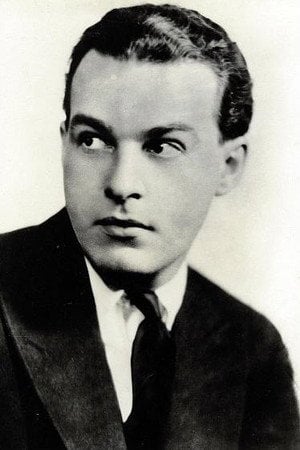 Photo of Alfred Lunt from the Latest Netflix gallery