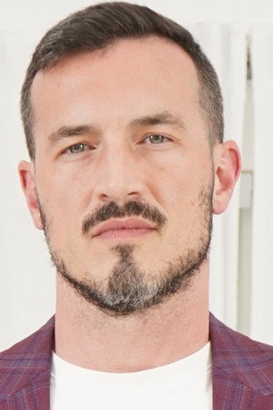 Photo of Derek Kage from the Latest Netflix gallery