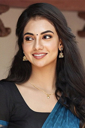 Photo of Malina Atul from the Latest Netflix gallery