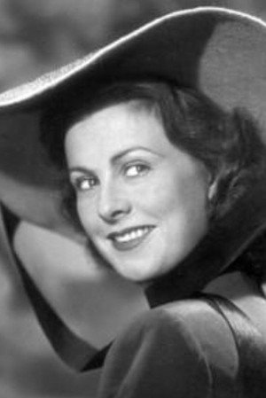 Photo of Dora Komar from the Latest Netflix gallery