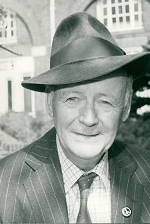 Robert Urquhart photo