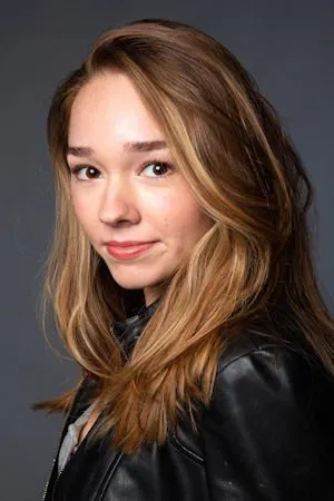 Holly Taylor photo