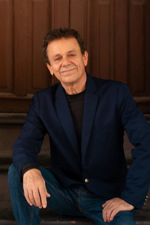 Photo of Gilberto Villarreal from the Latest Netflix gallery