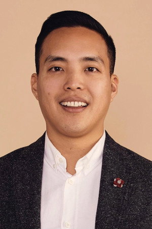 Photo of Alan Yang from the Latest Netflix gallery