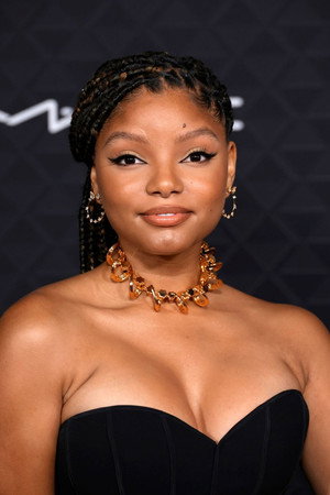 Halle Bailey photo