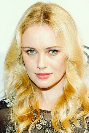 Photo of Hannah New from the Latest Netflix gallery