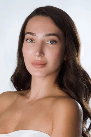 Photo of Elena Thomopoulou from the Latest Netflix gallery