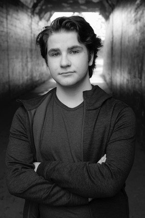 Photo of Noah Gallant from the Latest Netflix gallery