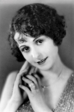 Photo of Louise Lorraine from the Latest Netflix gallery