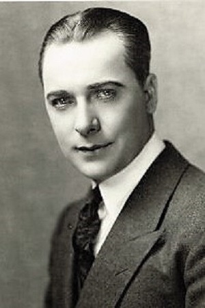 Photo of Pat O'Malley from the Latest Netflix gallery