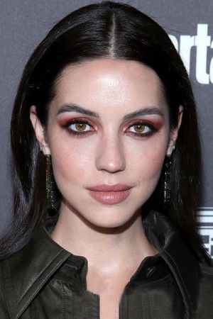 Adelaide Kane photo