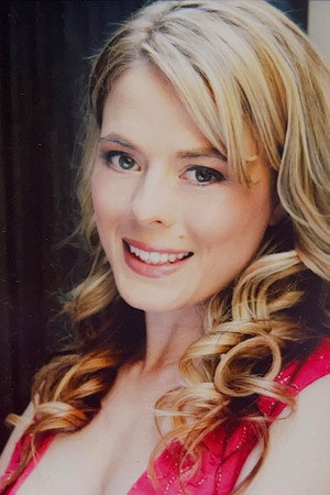 Photo of Elizabeth Richmond from the Latest Netflix gallery