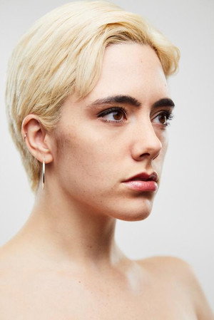 Photo of Zoë Vnak from the Latest Netflix gallery