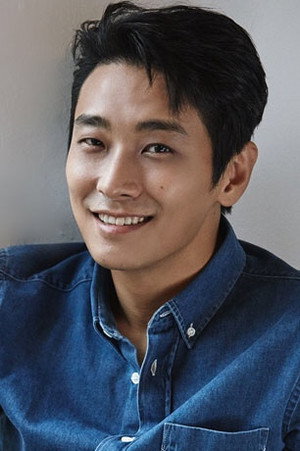 Ju Ji-hoon photo
