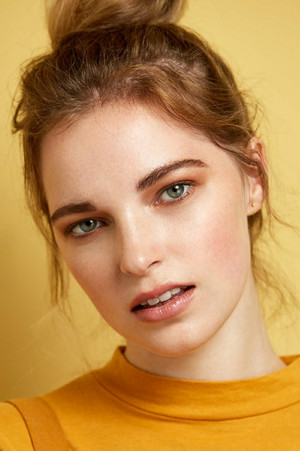 Photo of Anna Greene from the Latest Netflix gallery